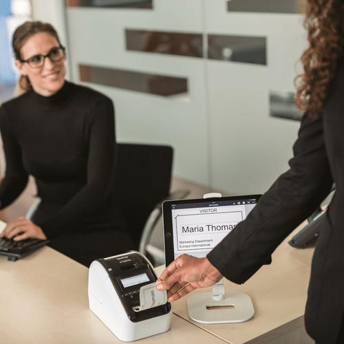 Brother QL-820NWBVMXX1 labelprinter Direct thermisch Kleur 300 x 600 DPI 176 mm/sec Bedraad en draadloos Ethernet LAN DK Wifi Bluetooth - Image 2