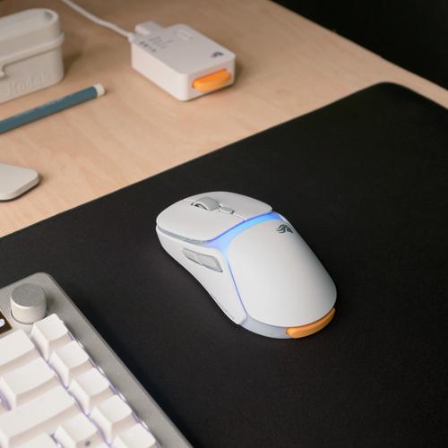 Glorious Gaming - draadloze gamingmuis Model O3 - Uitwisselbaar InfinitePlay-batterijsysteem, 8k polling, 130M click optische schakelaars, licht gewicht van 66 g, 30K DPI optische sensor, RGB - Wit - Image 4